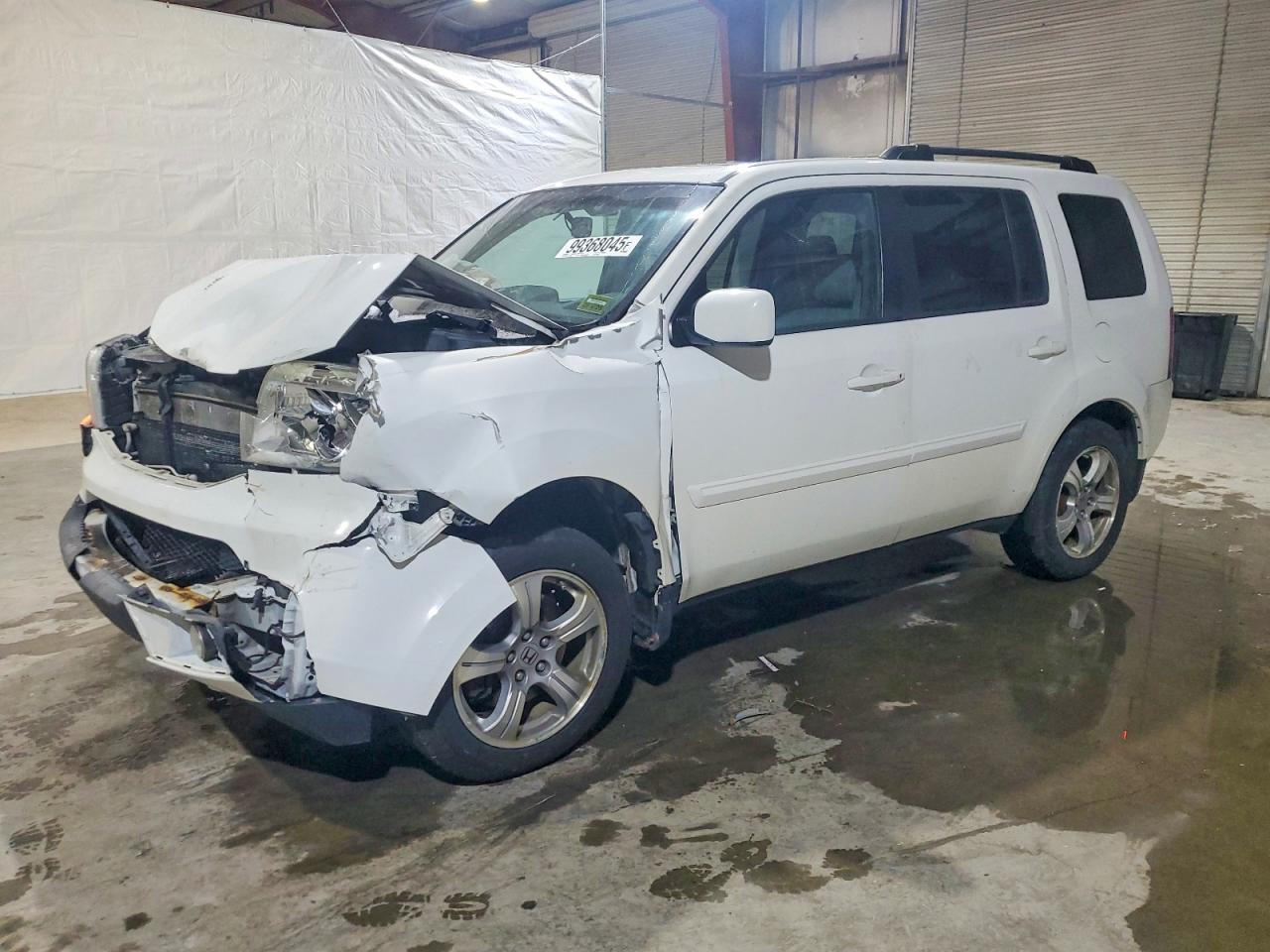 Salvage Honda Pilot Image