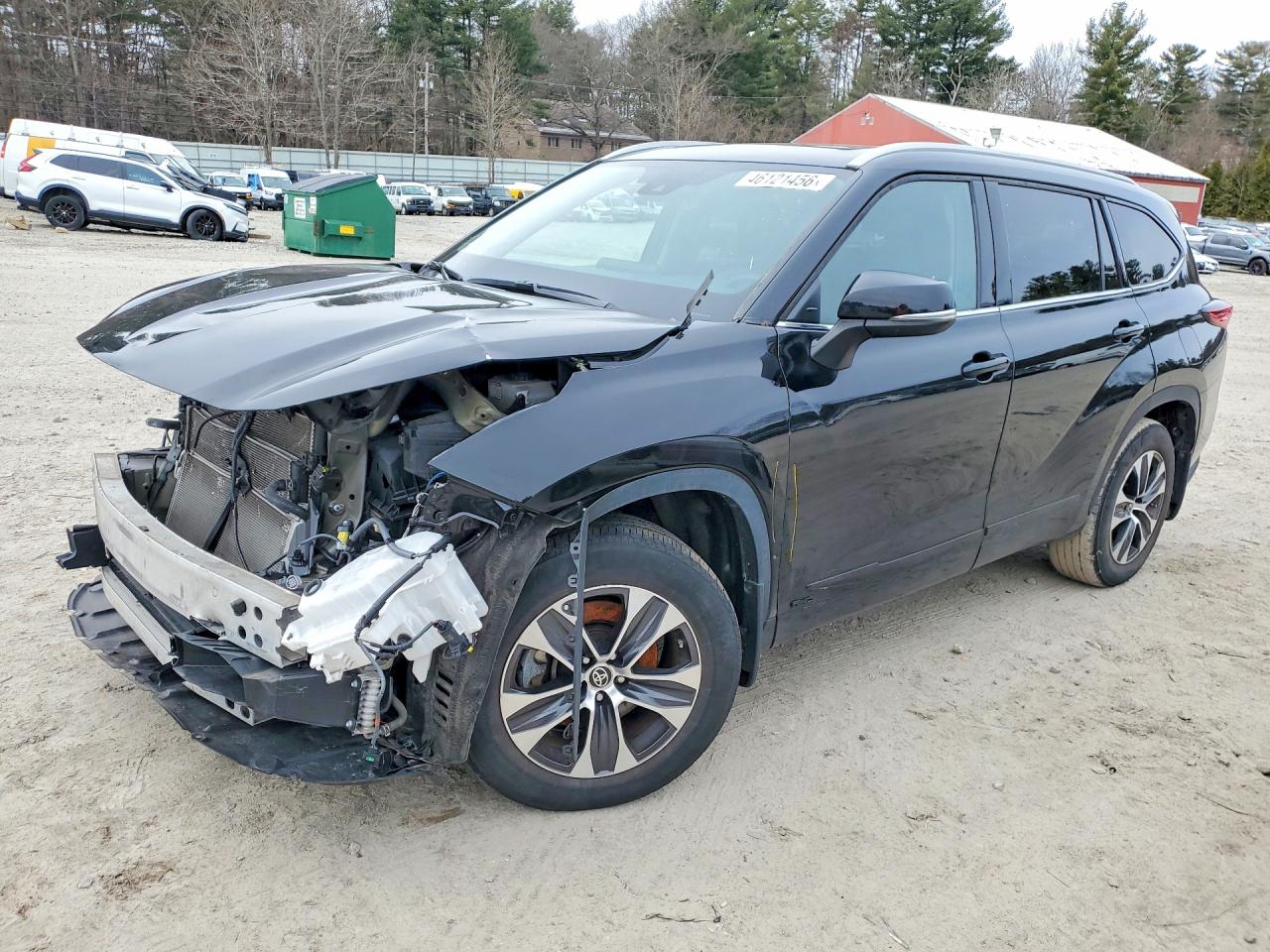 Salvage Toyota Highlander Image