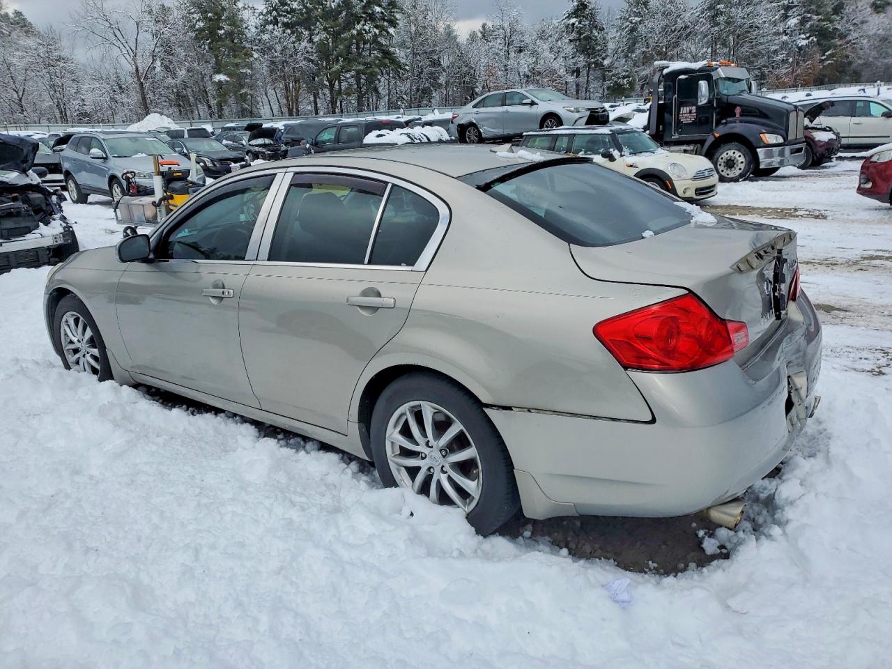 Salvage INFINITI G35 Image