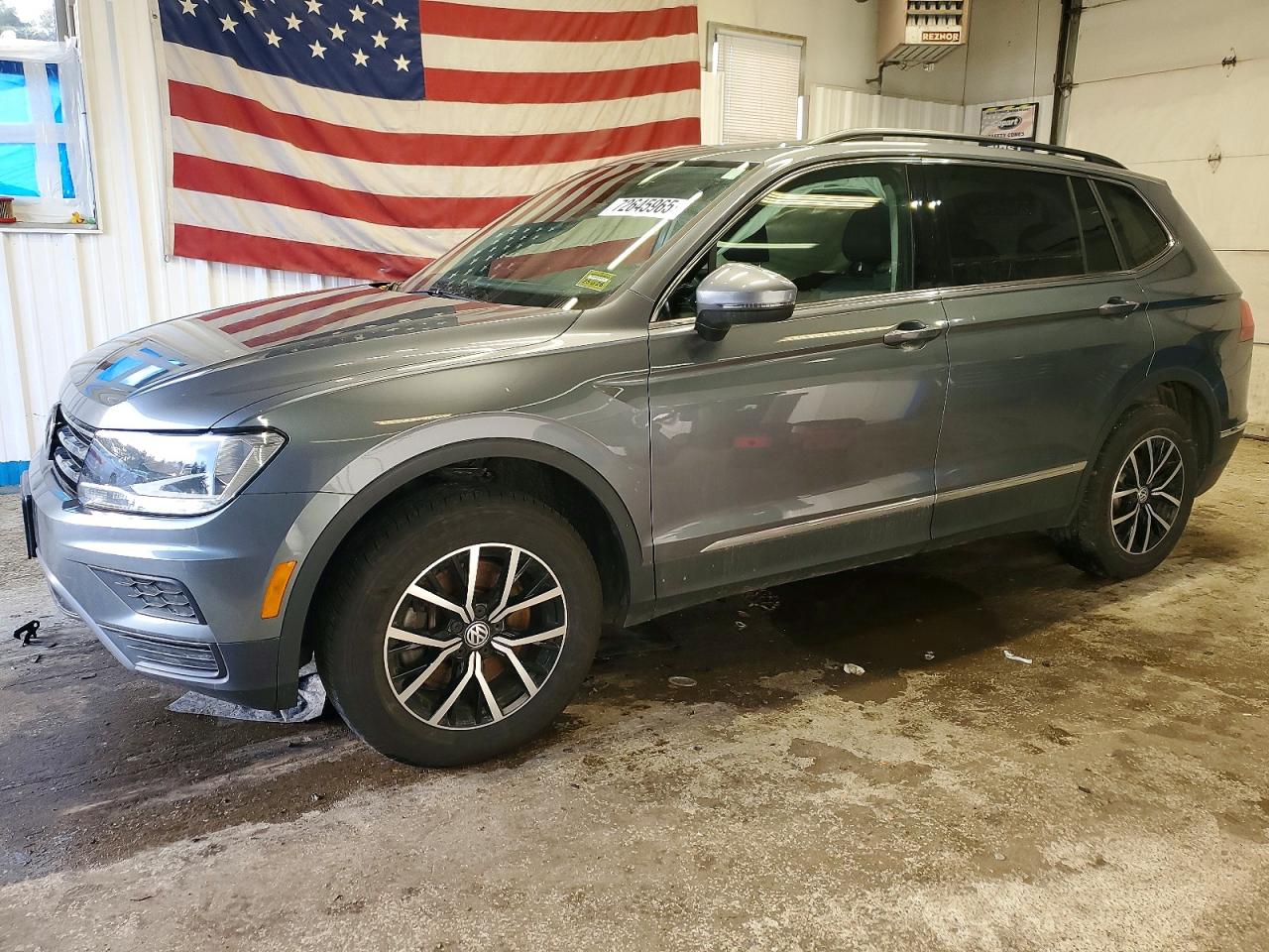 Salvage Volkswagen Tiguan Image