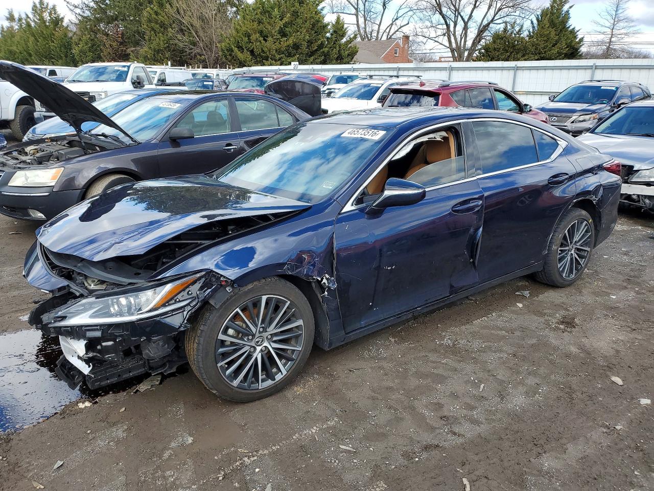Salvage Lexus Es Image