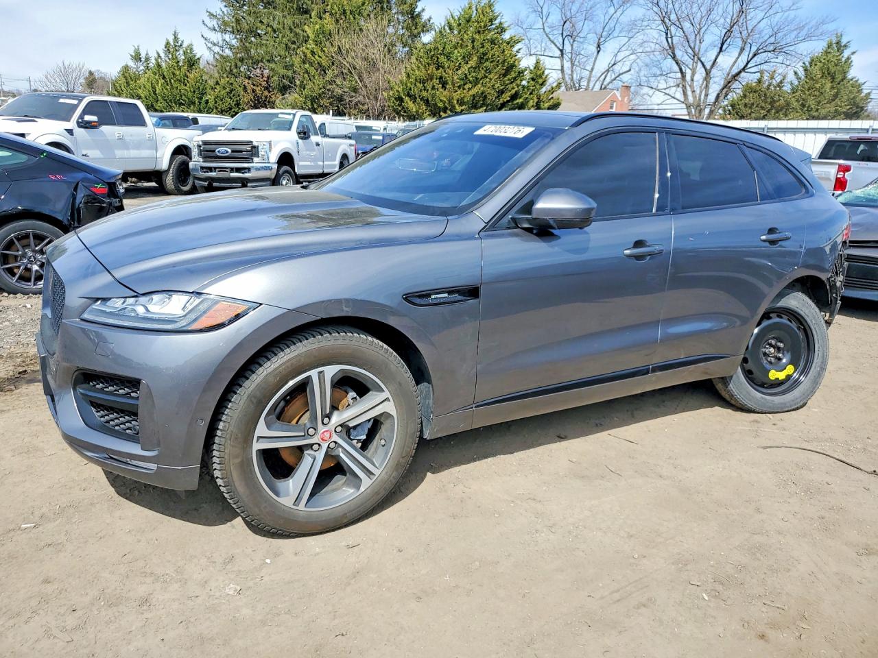 Salvage Jaguar F-PACE Image