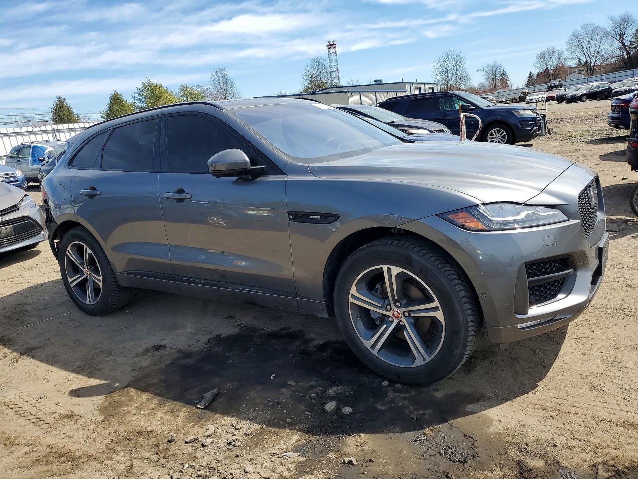 Jaguar F-PACE R - Sport