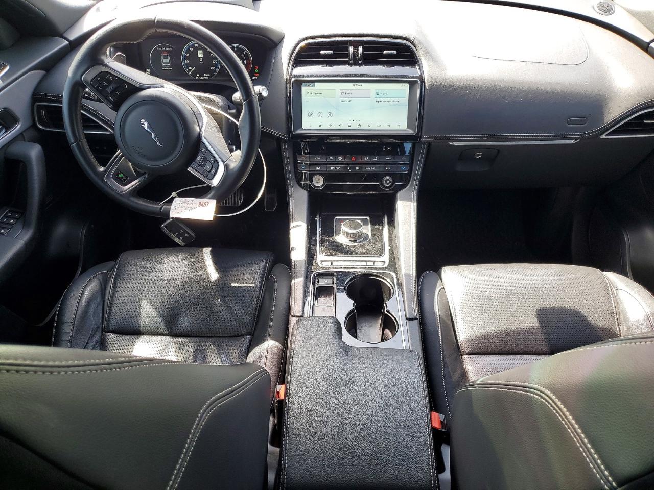 Jaguar F-PACE R - Sport
