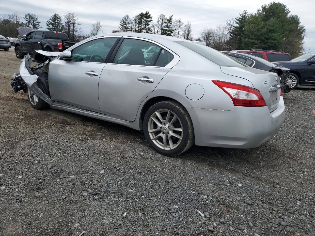 Nissan Maxima S