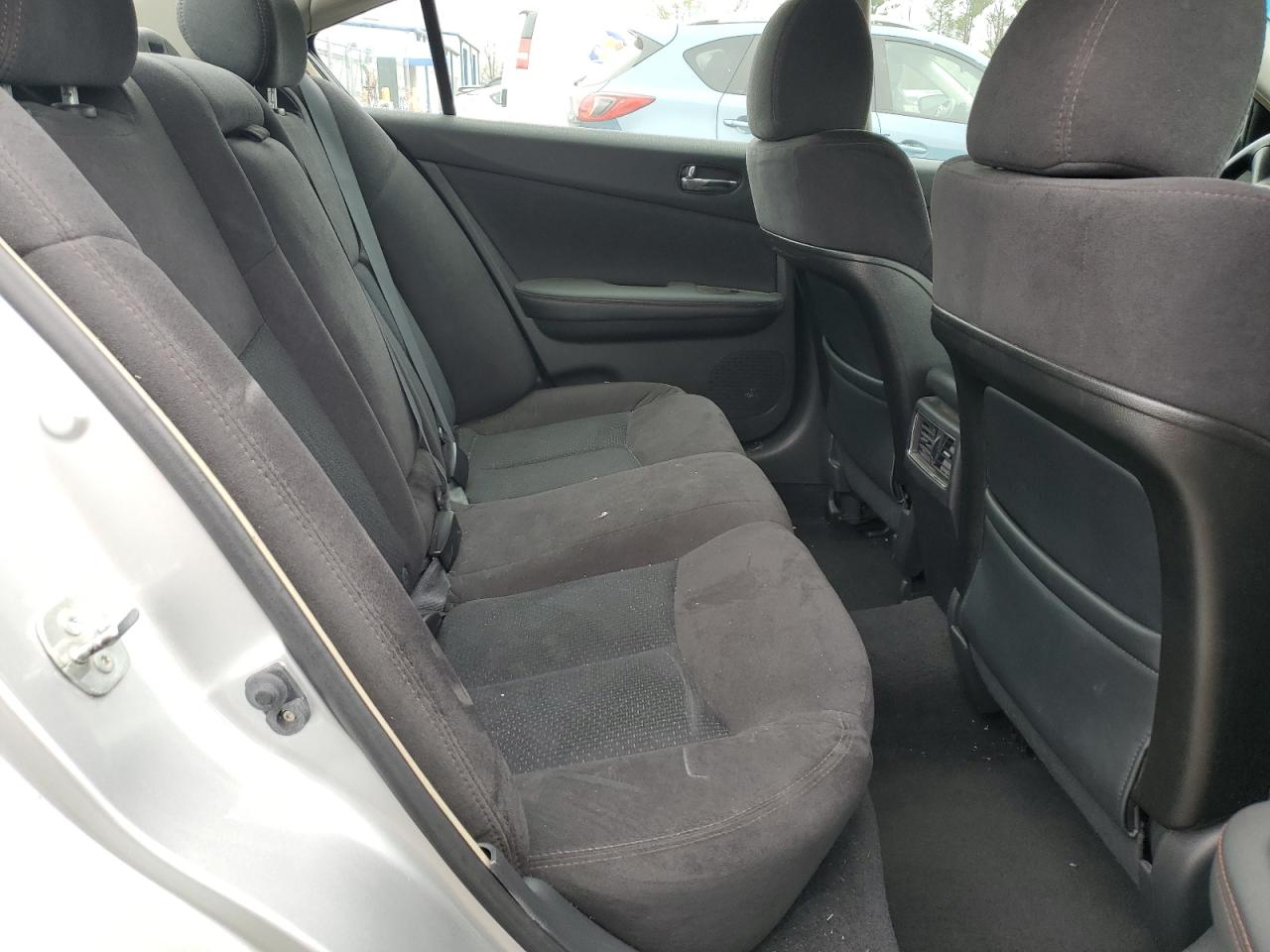 Nissan Maxima S
