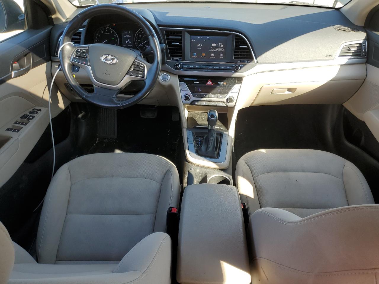 Hyundai ELANTRA Sel