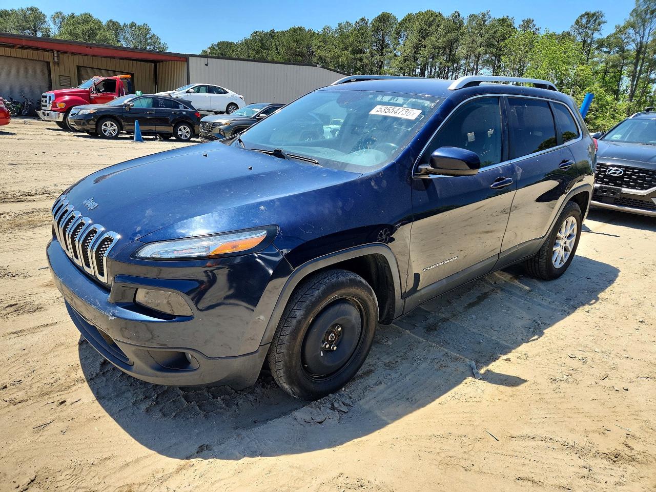 Salvage Jeep Cherokee Image