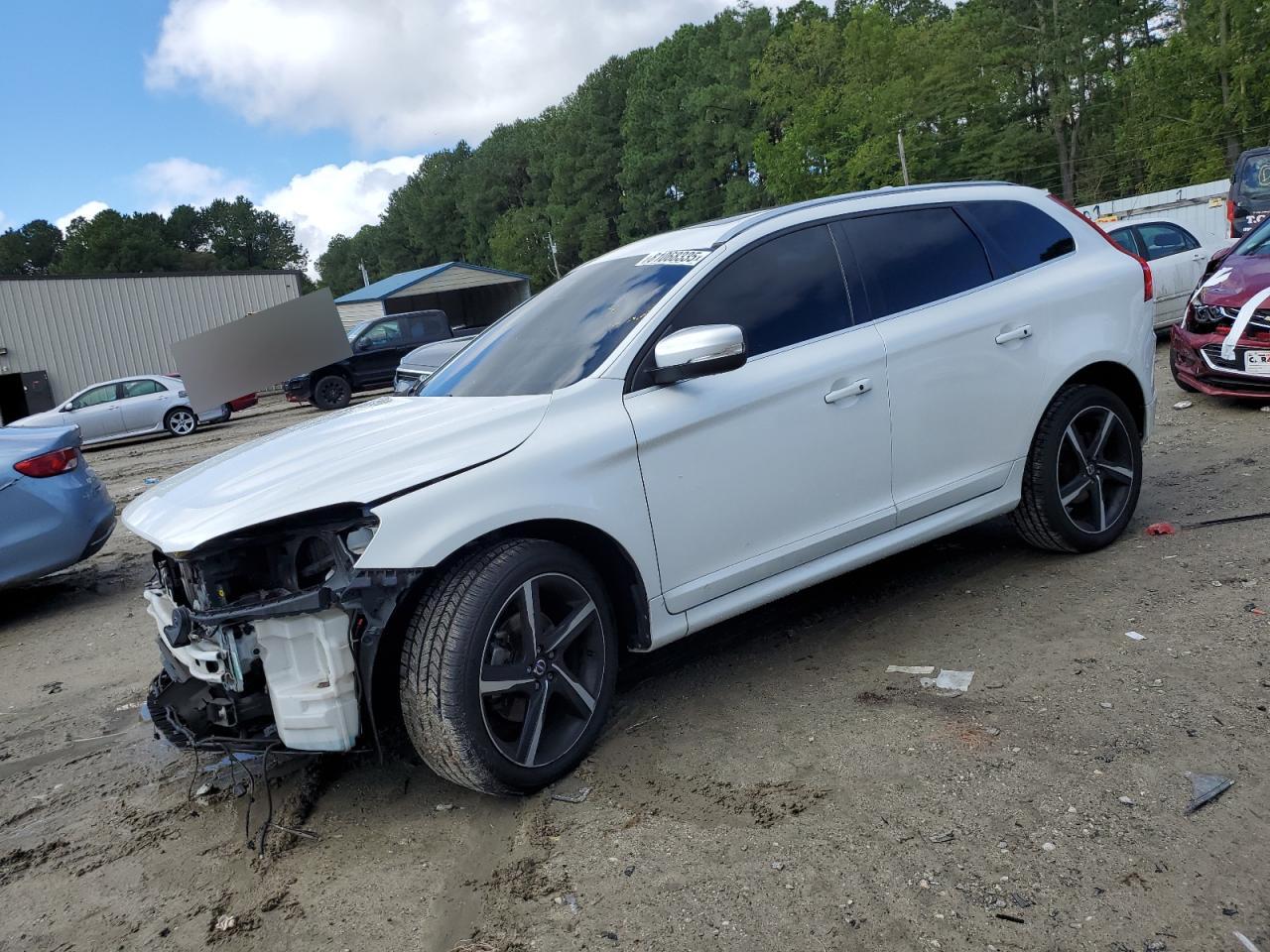 Salvage Volvo XC60 Image