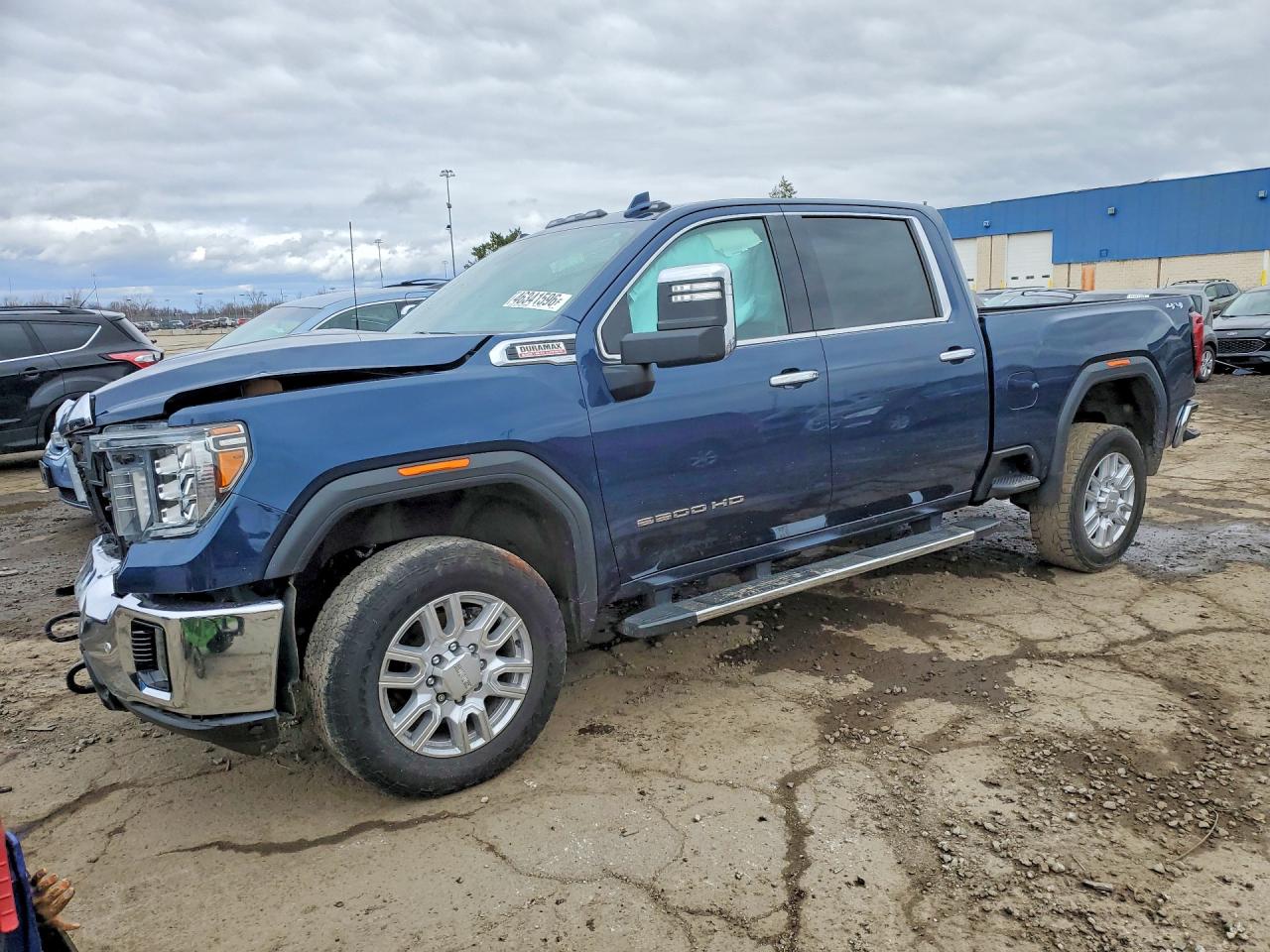 Salvage GMC Sierra Image