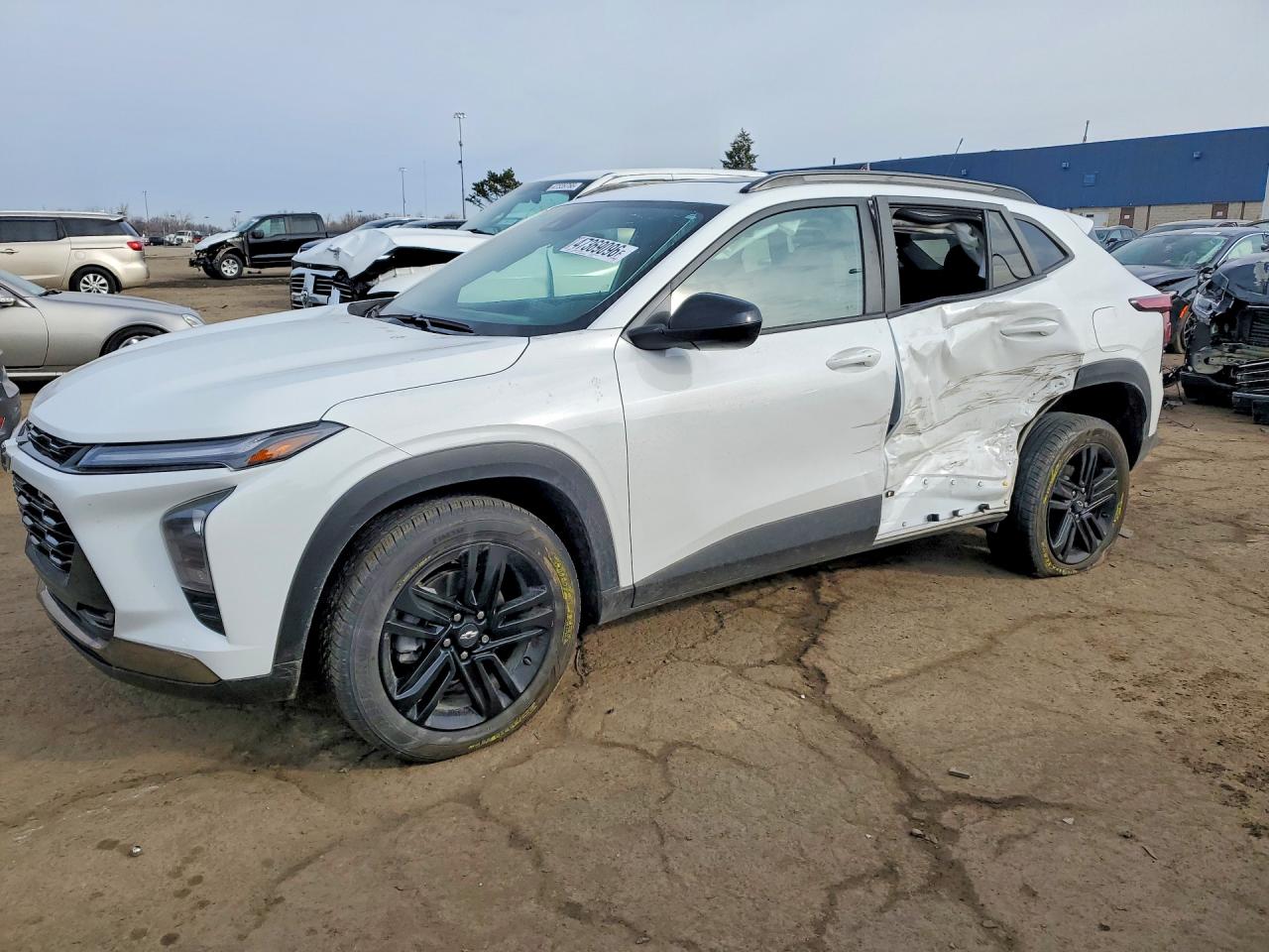 Salvage Chevrolet Trax Image