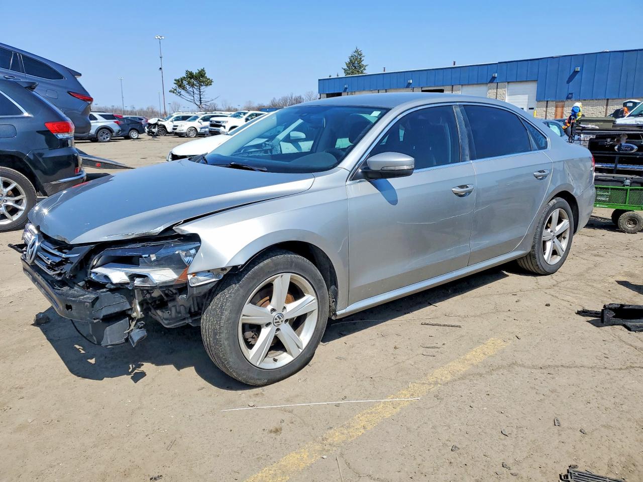 Salvage Volkswagen Passat Image