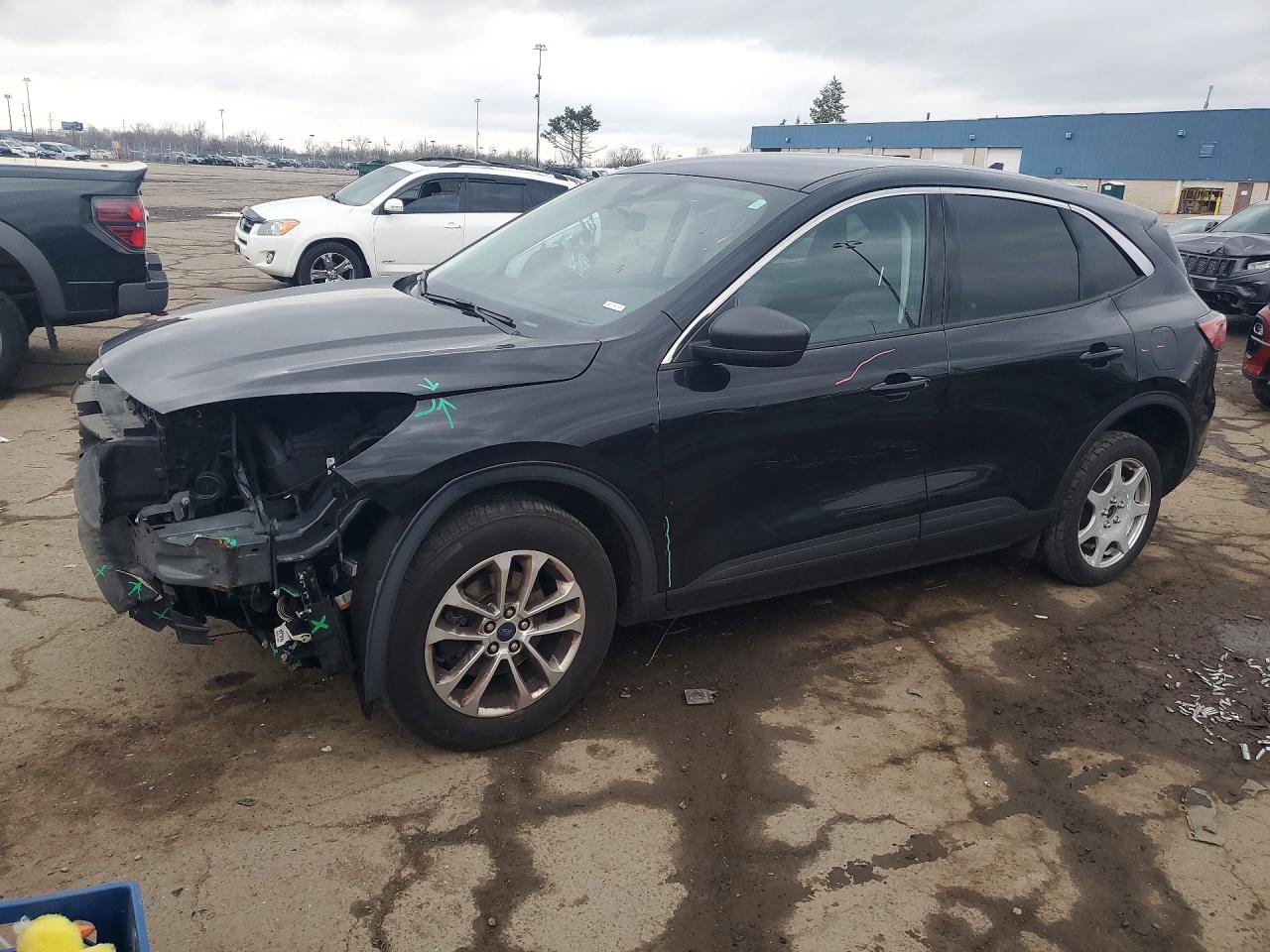 Salvage Ford Escape Image
