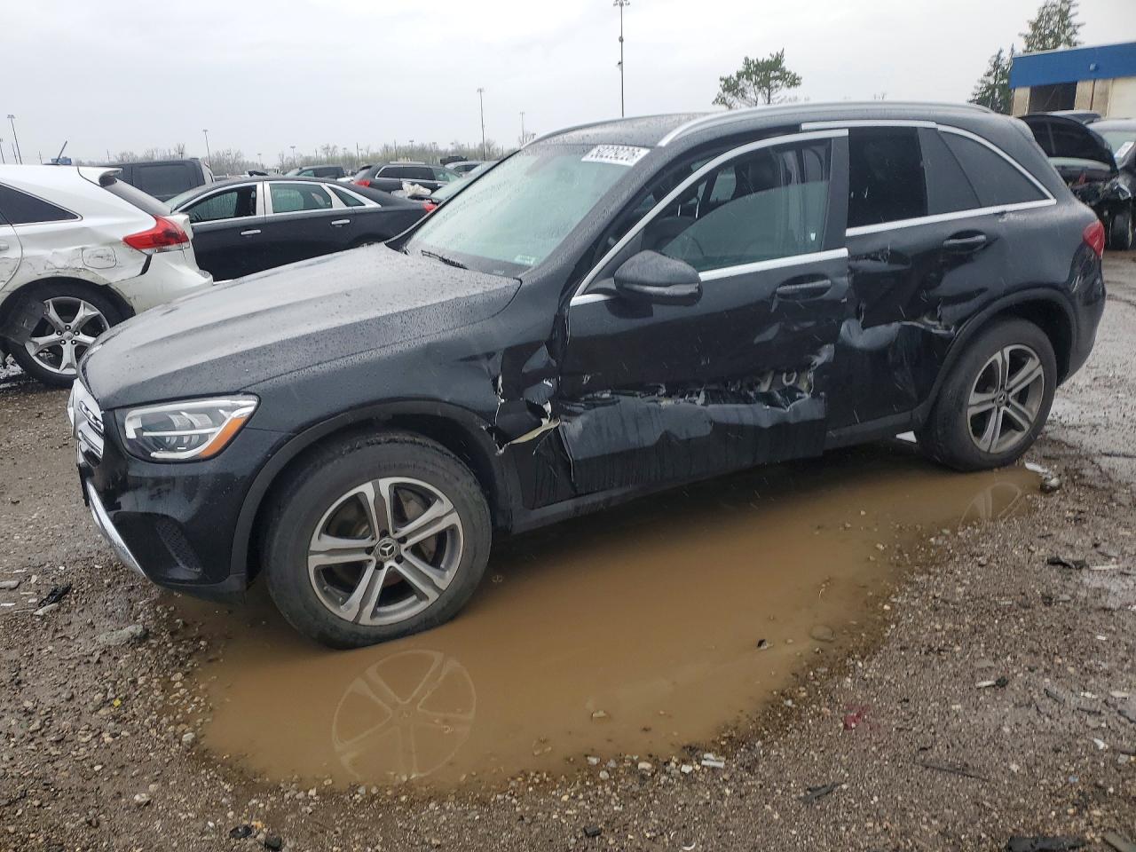 Salvage Mercedes-Benz GLC Image