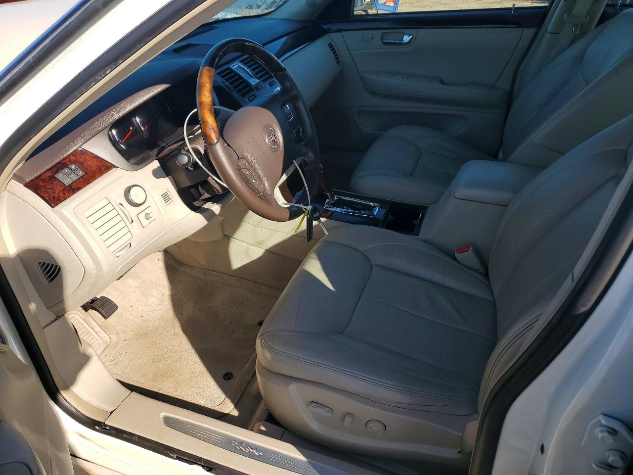 Cadillac DTS