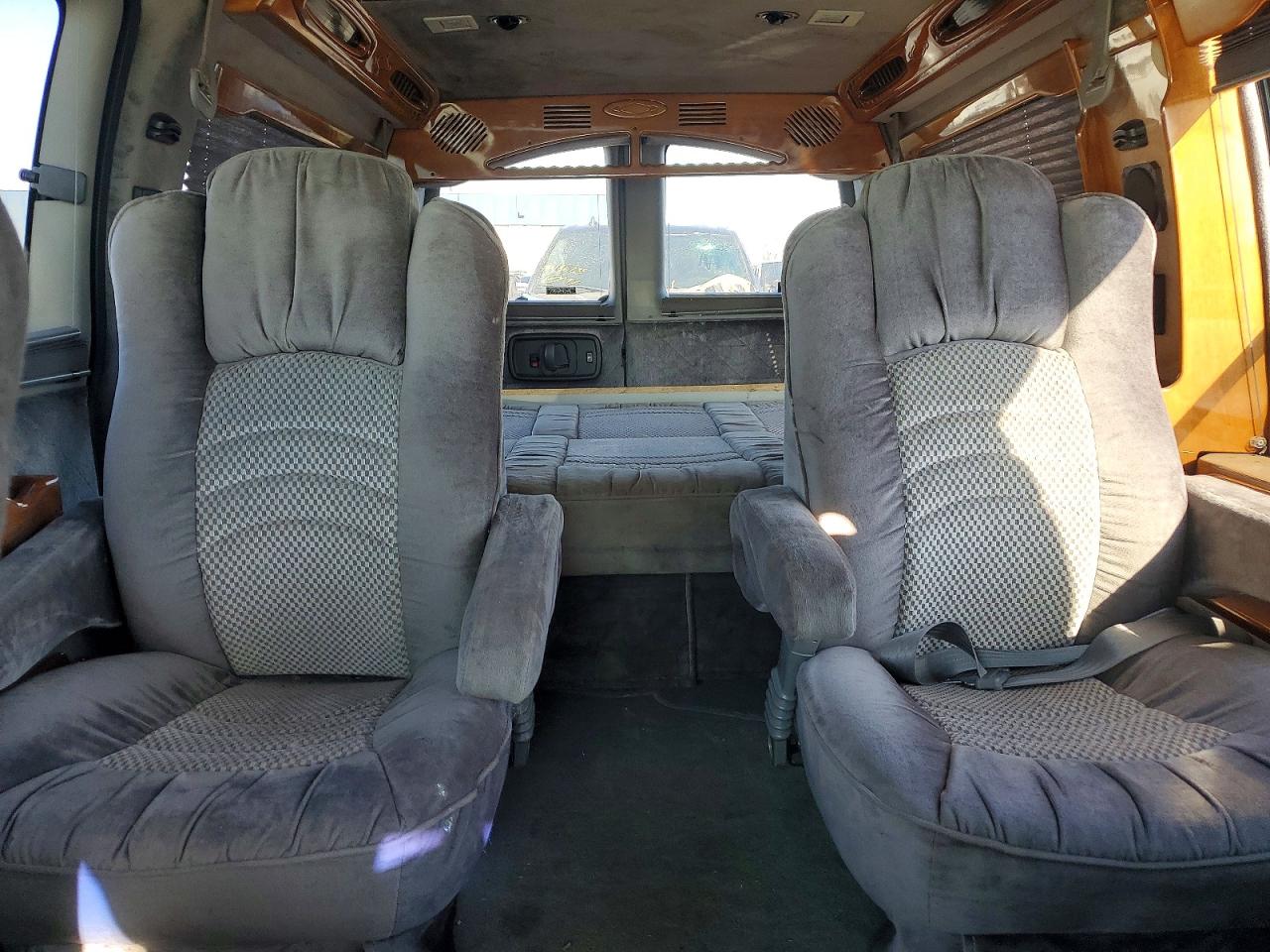 Chevrolet Express Ls