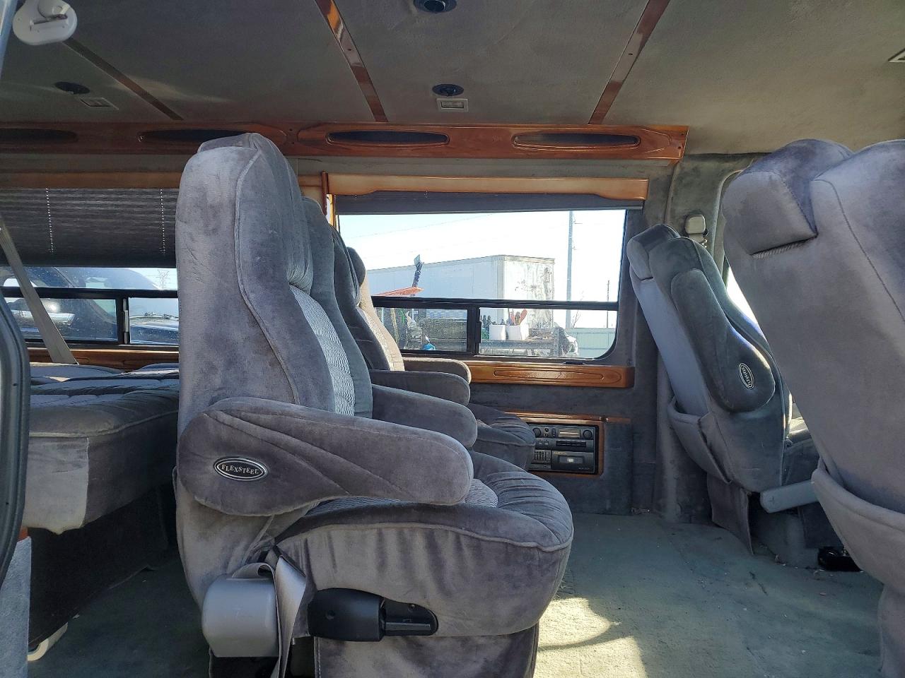 Chevrolet Express Ls