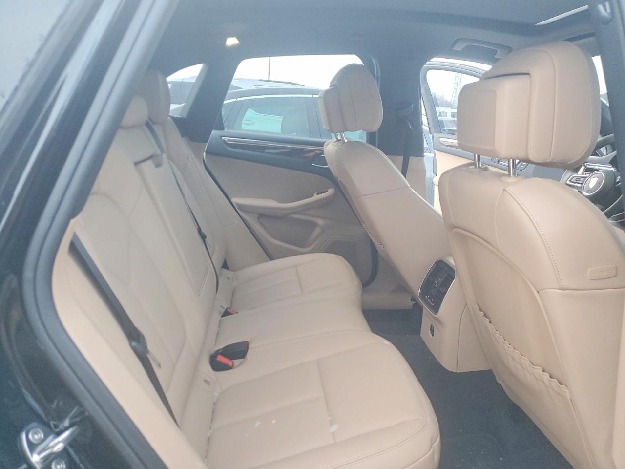 Porsche Macan Base Base