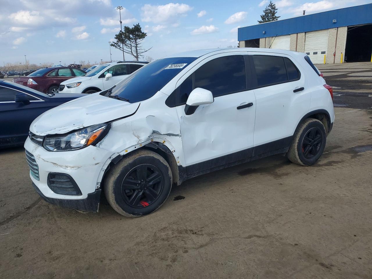 Salvage Chevrolet Trax Image