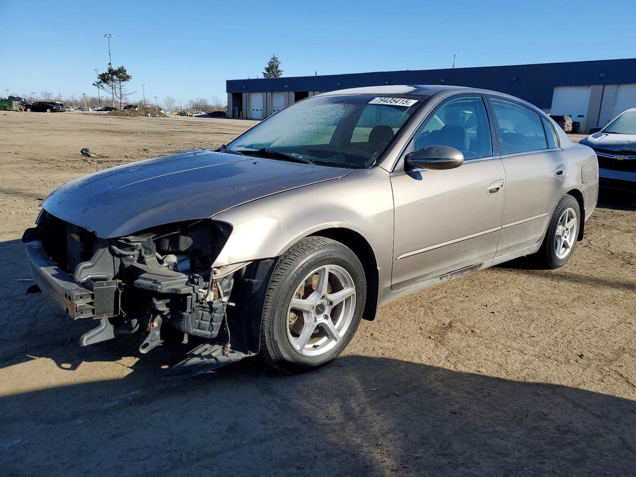 Salvage Nissan Altima Image