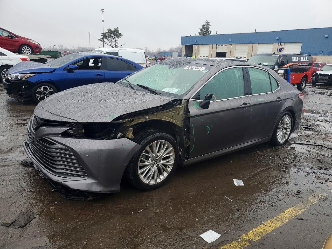 Salvage Toyota Camry Image