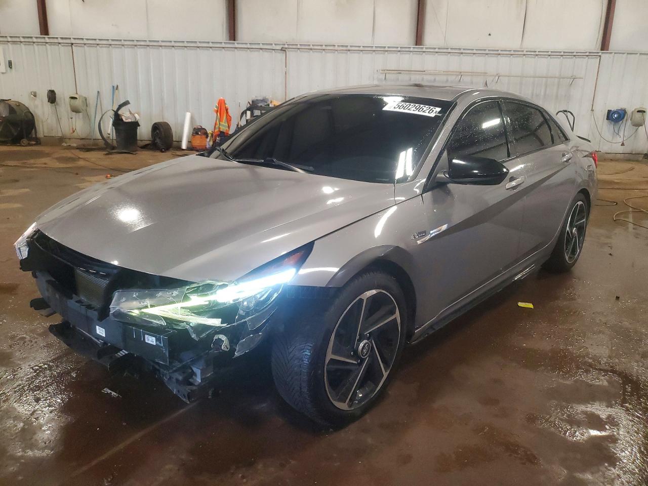 Salvage Hyundai ELANTRA Image