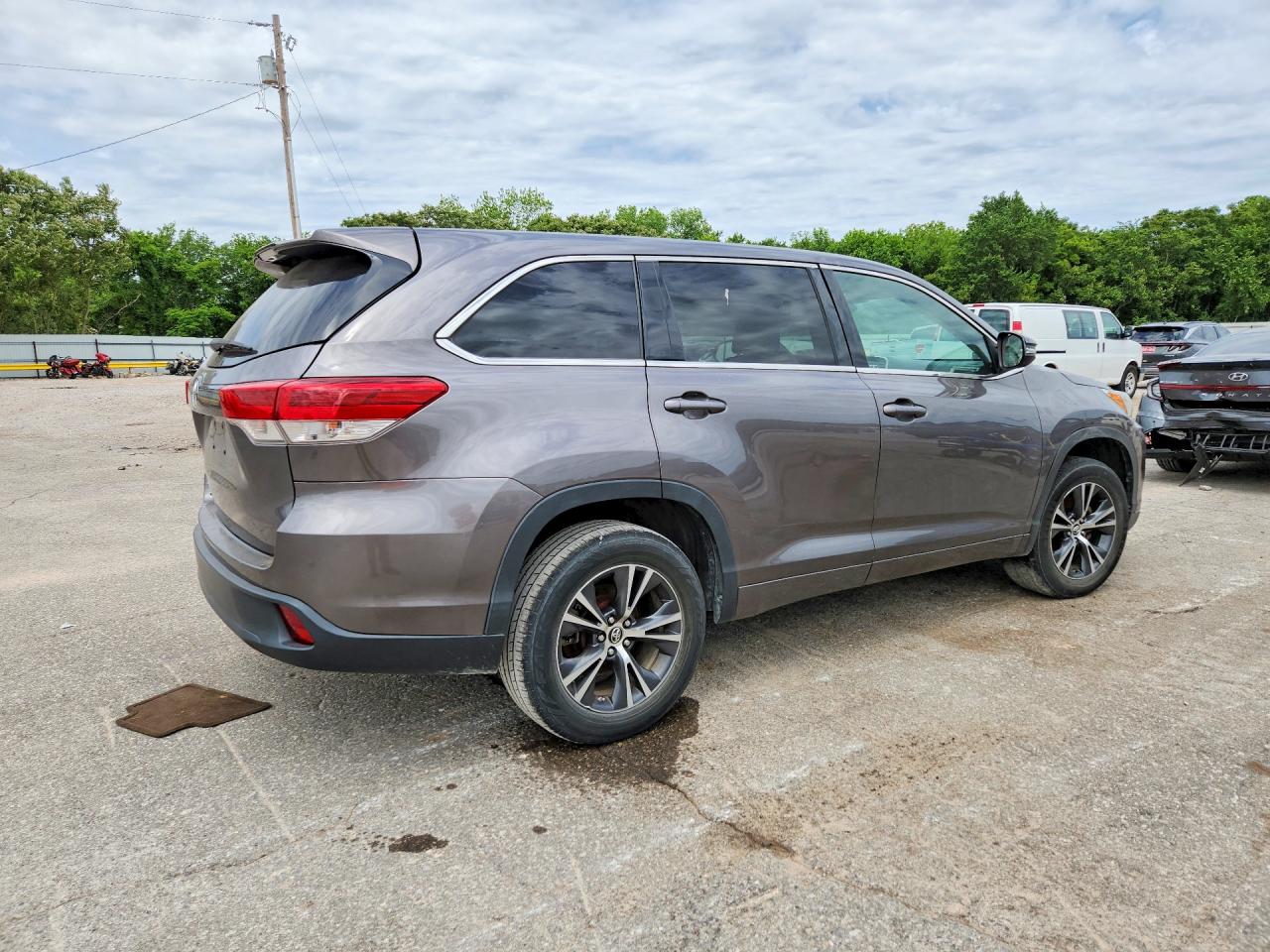 Toyota Highlander Le