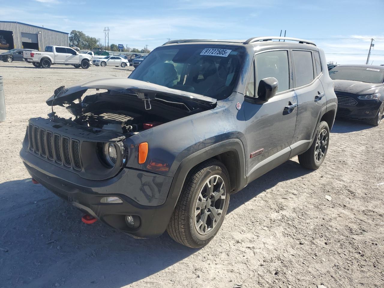 Salvage Jeep Renegade Image