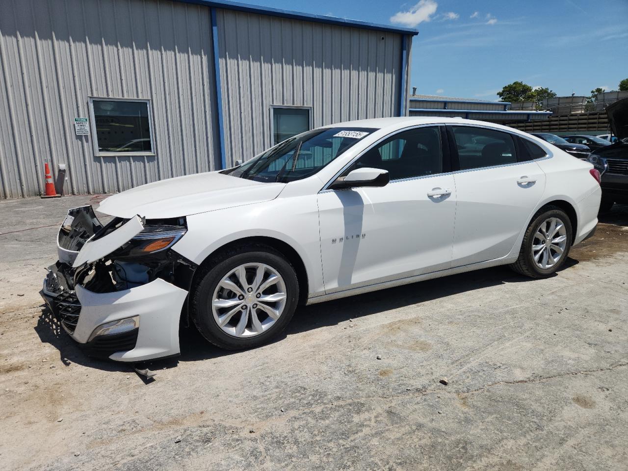 Salvage Chevrolet Malibu Image
