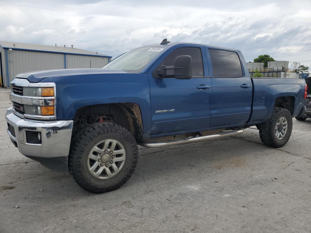 Salvage Chevrolet Silverado Image