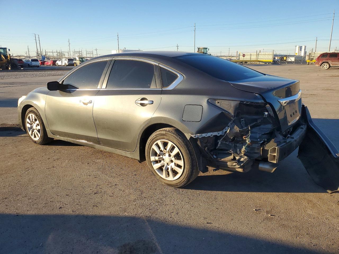 Salvage Nissan Altima Image