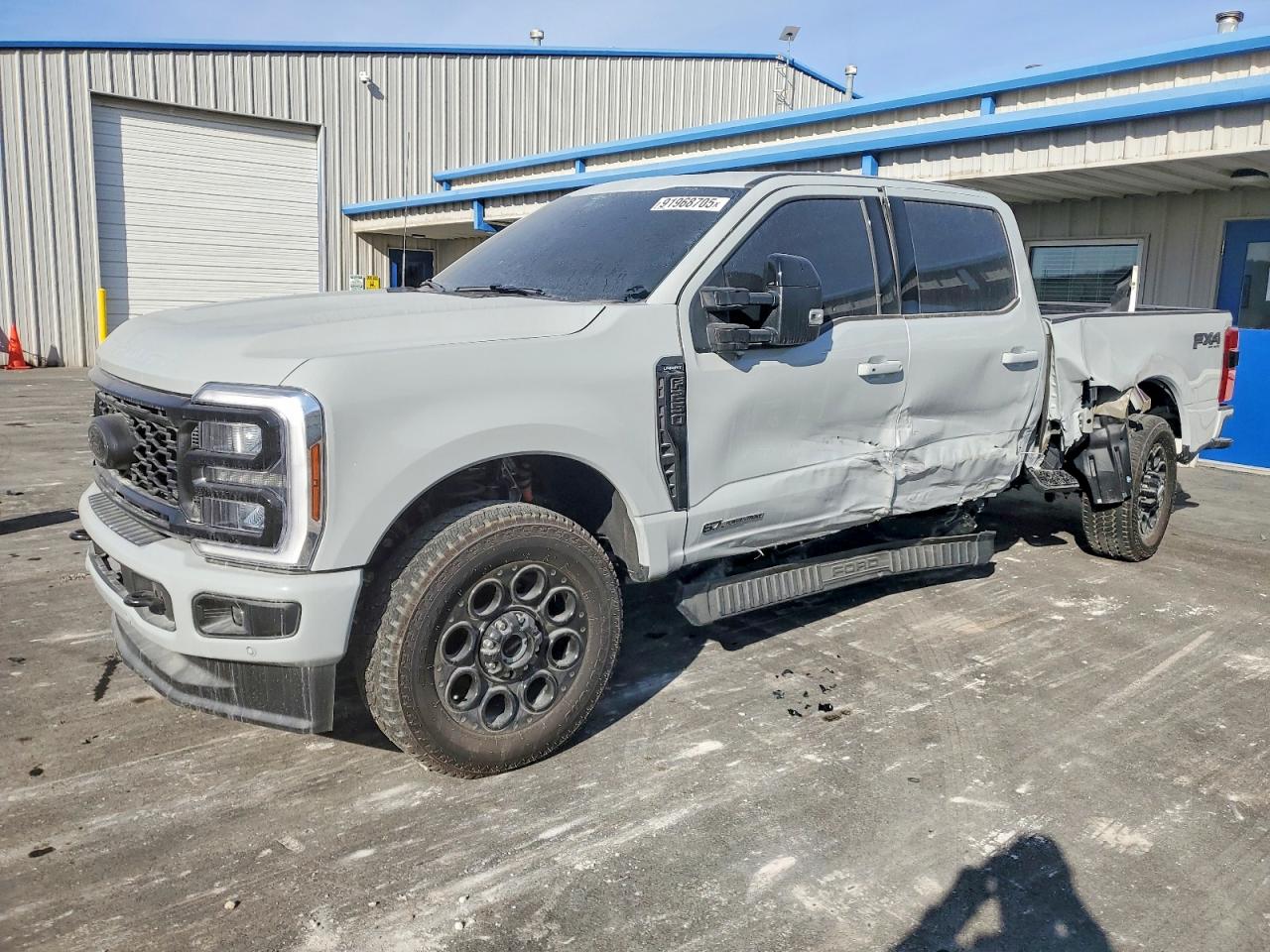 Salvage Ford F-250 Image