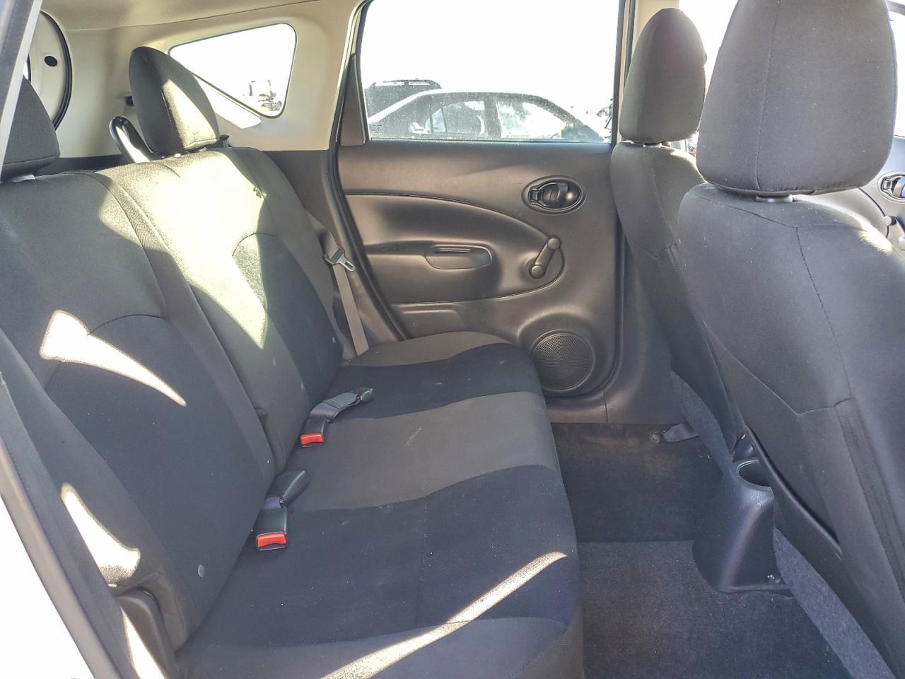 Nissan Versa S