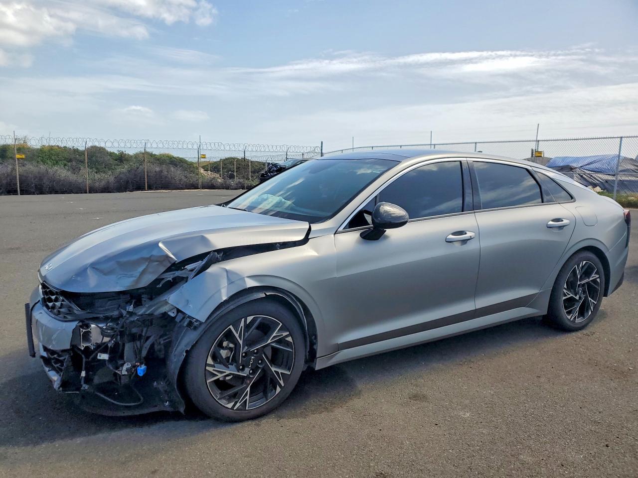 Salvage Kia K5 Image