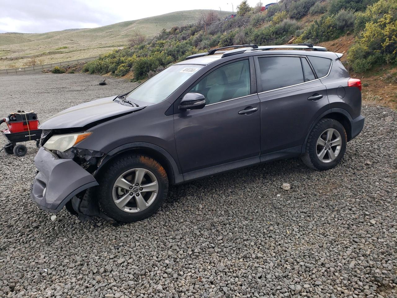 Salvage Toyota RAV4 Image