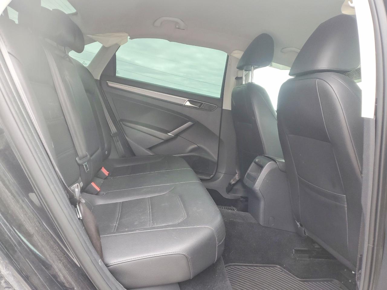 Volkswagen Passat R-line