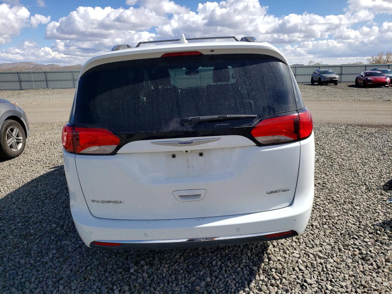 Chrysler Pacifica Limited