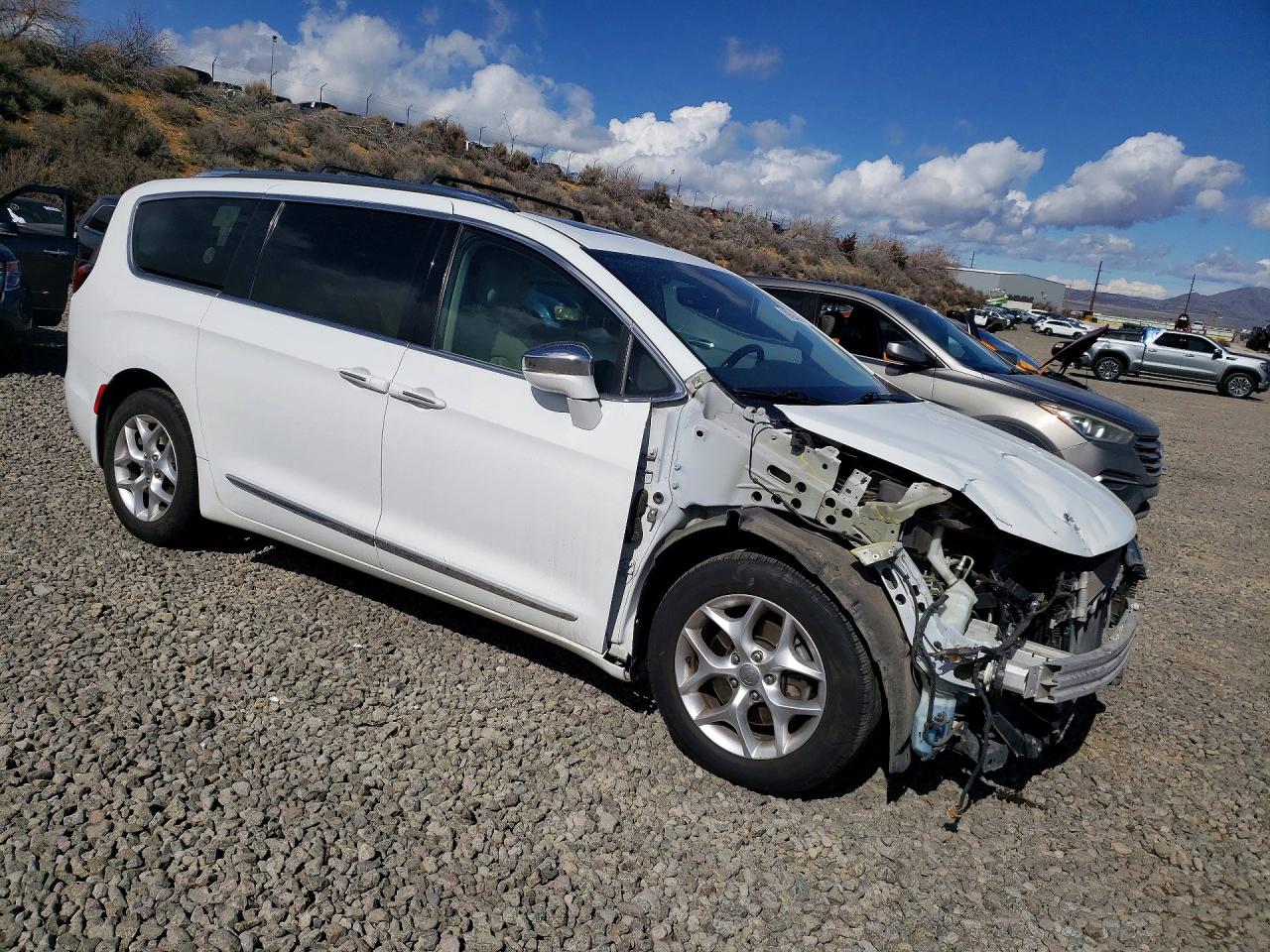 Chrysler Pacifica Limited