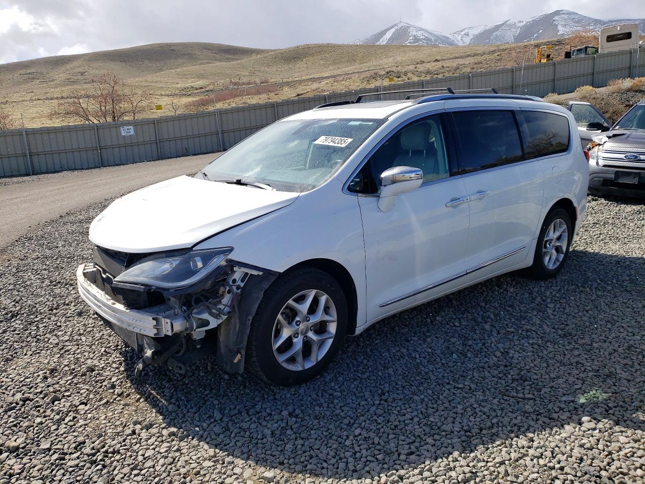 Salvage Chrysler Pacifica Image