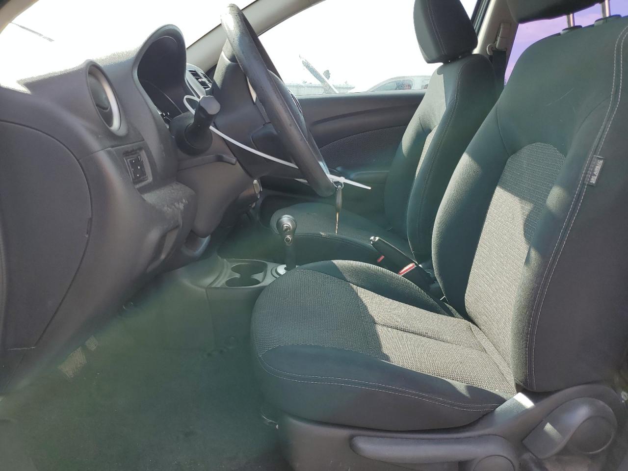 Nissan Versa S