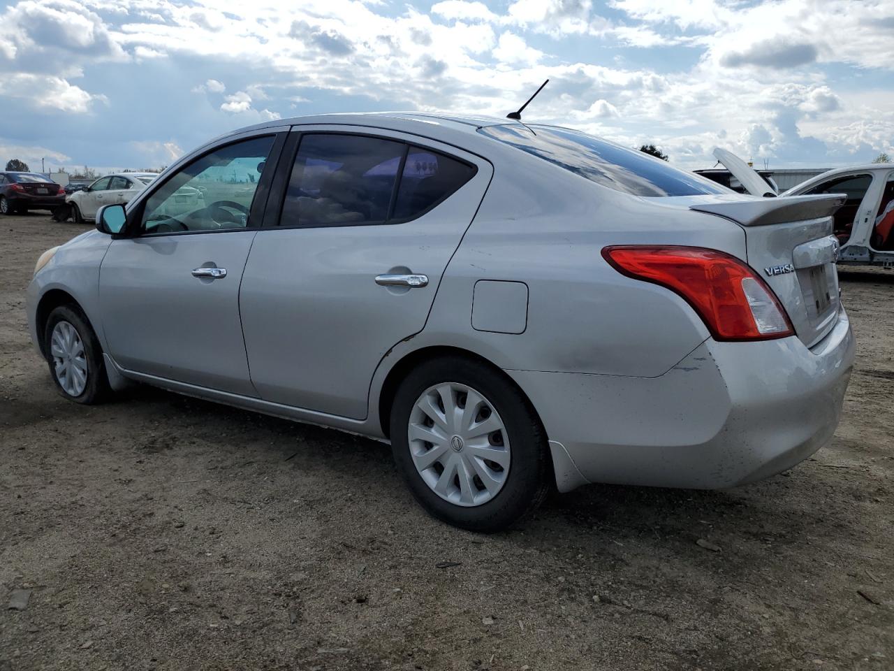 Nissan Versa S