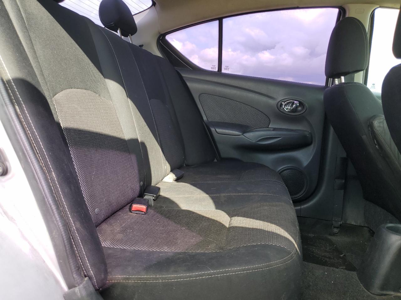 Nissan Versa S