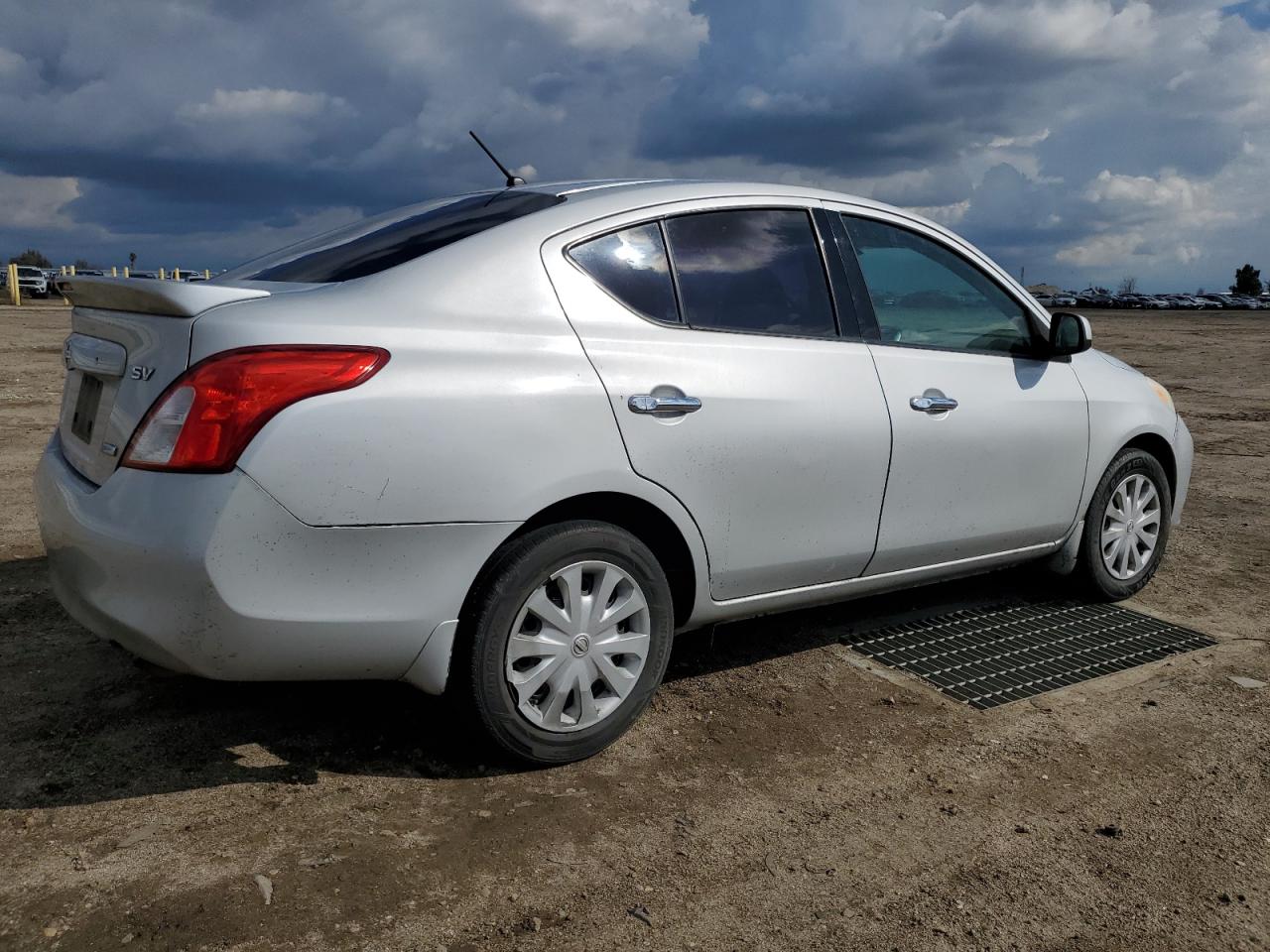 Nissan Versa S