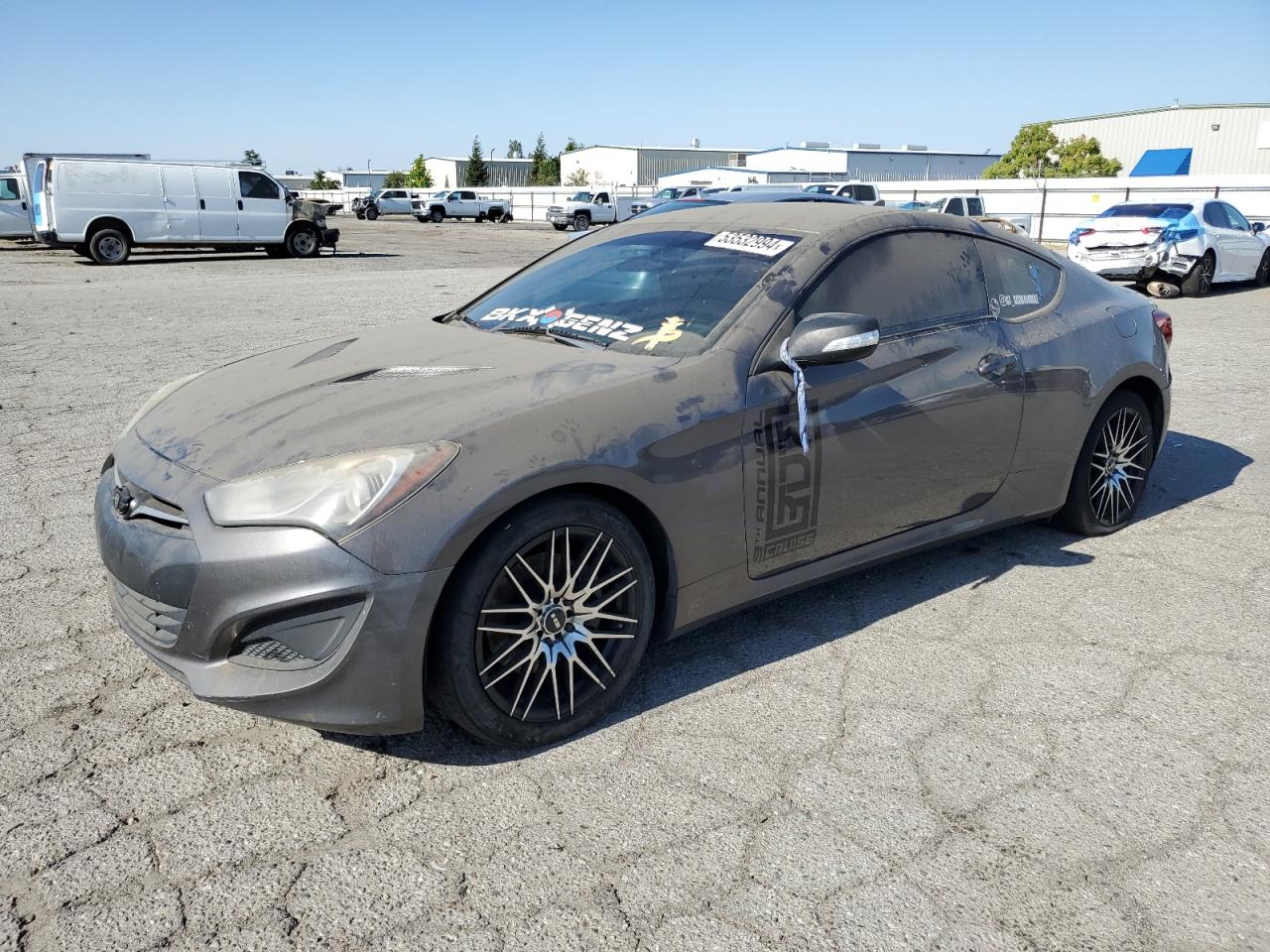 Salvage Hyundai Genesis Image