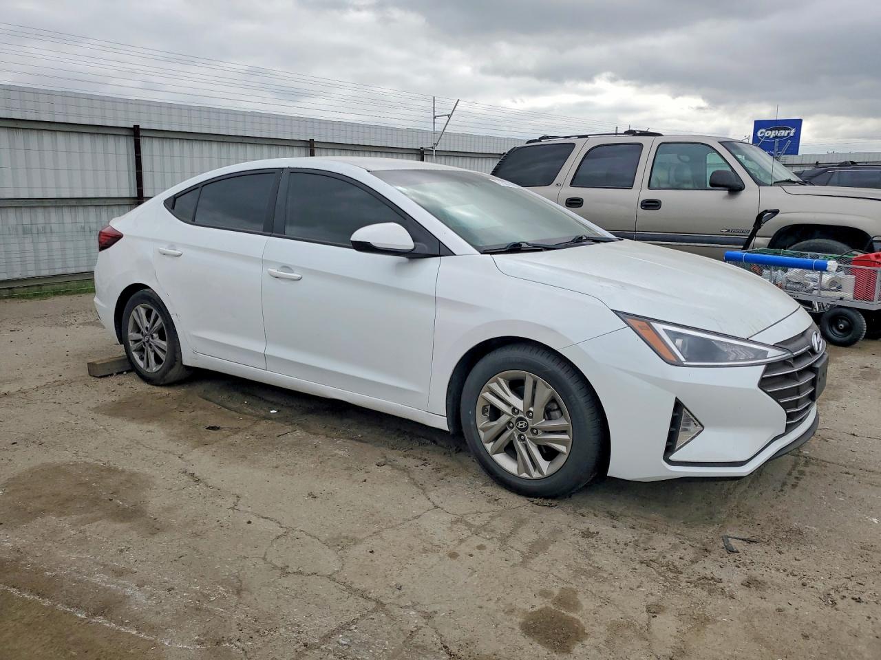 Hyundai ELANTRA Sel