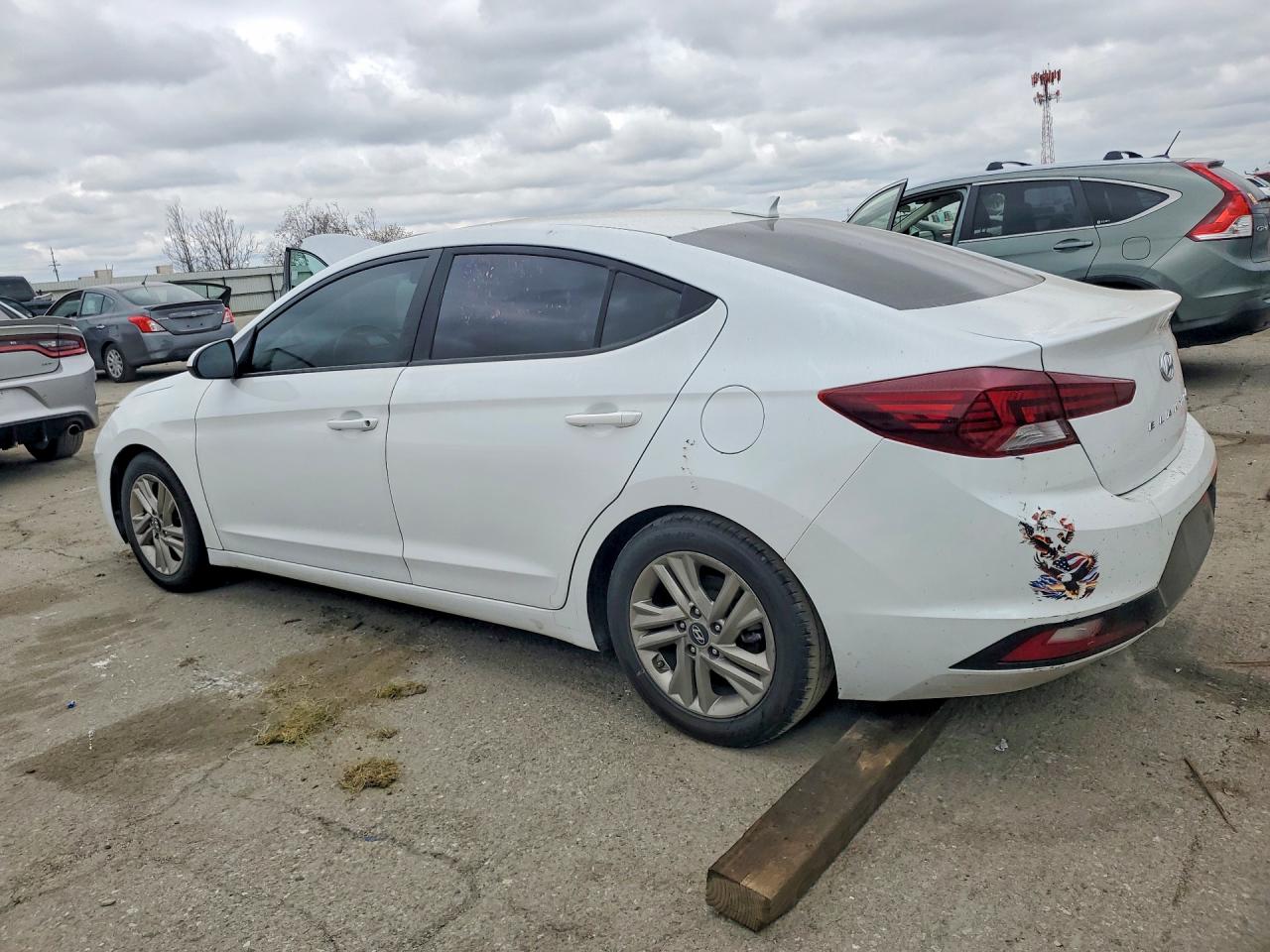 Hyundai ELANTRA Sel