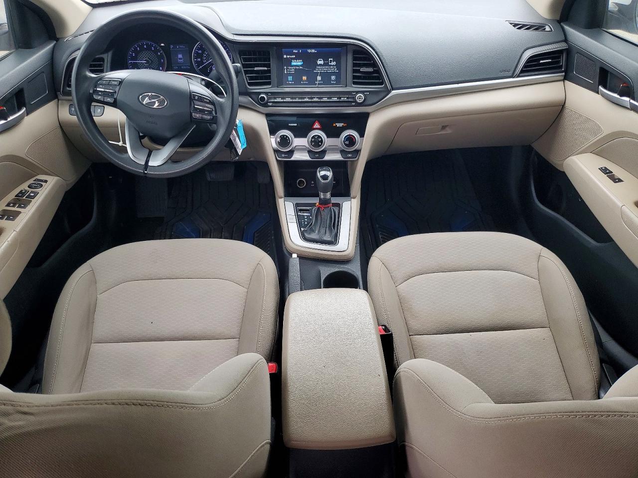 Hyundai ELANTRA Sel
