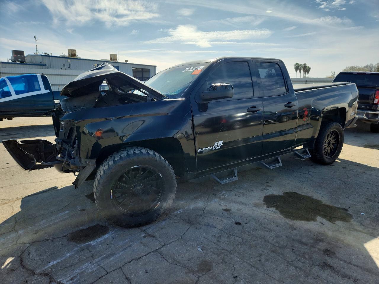 Salvage Chevrolet Silverado Image