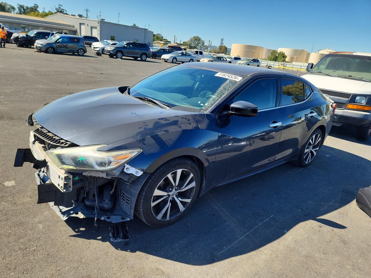 Salvage Nissan Maxima Image