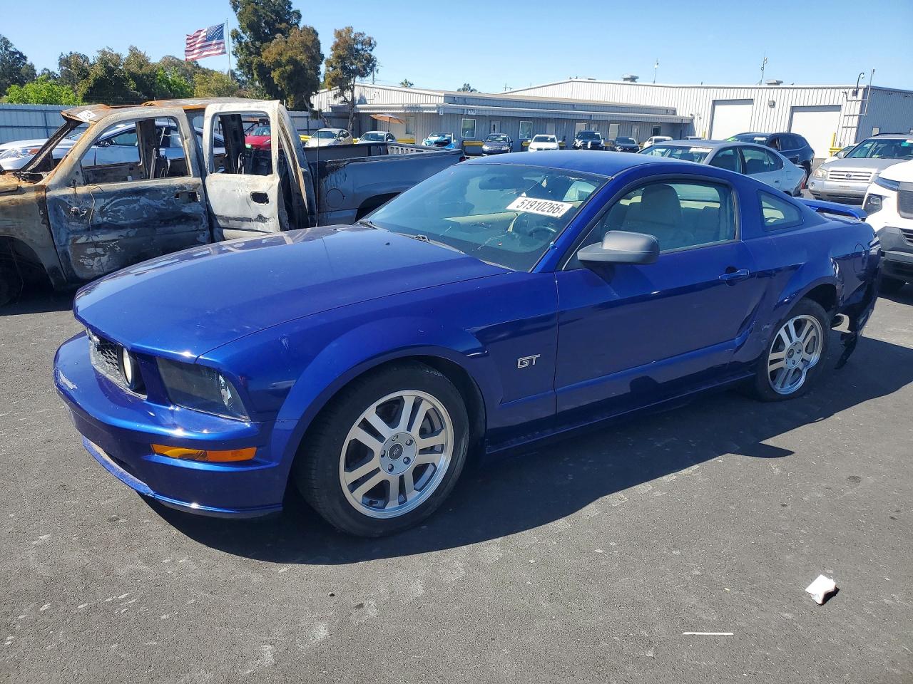 Salvage Ford Mustang Image